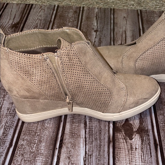 A New Day Beige Slip-On Boots - Picture 5 of 6